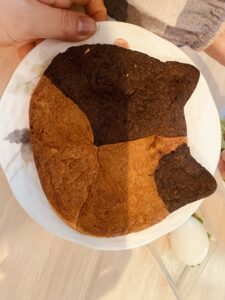 些細な日常にねこねこ食パンがやってきた。