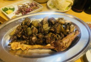【大分駅周辺グルメ】鶏好きの夢！地鶏ももも炭火焼き『まんとく』へ行ってきた【カウンター呑み】